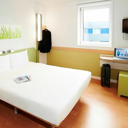 Ibis Budget Caen Centre Gare Exterior photo