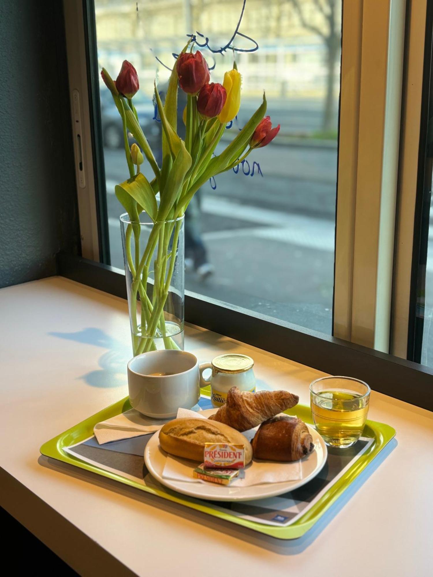 Ibis Budget Caen Centre Gare Exterior photo