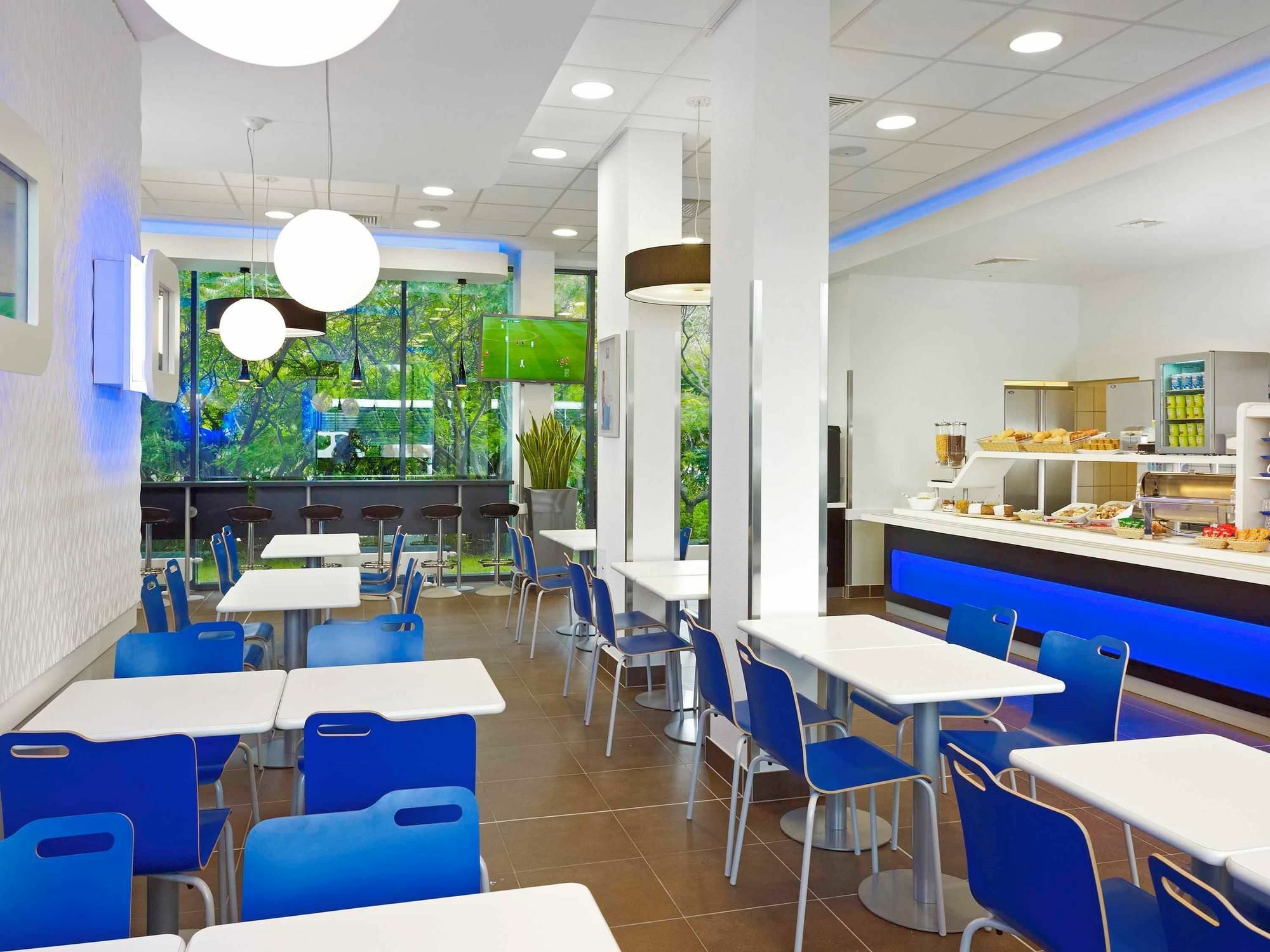 Ibis Budget Caen Centre Gare Exterior photo